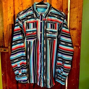 Cowgirl Hardware brand women’s western style snap up shirt